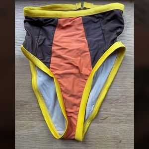 Solstice Intimates bikini bottoms size small